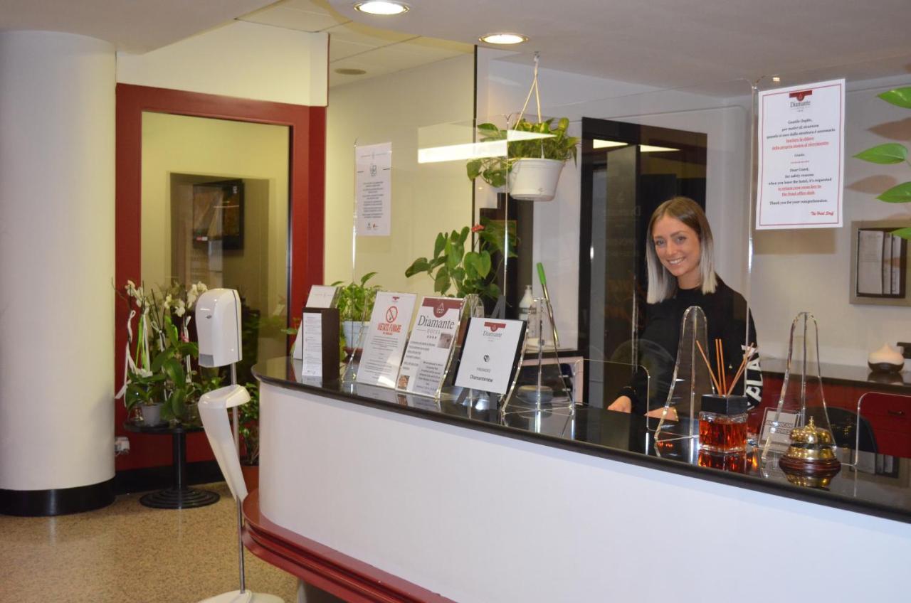 Hotel Diamante Corbetta Bagian luar foto