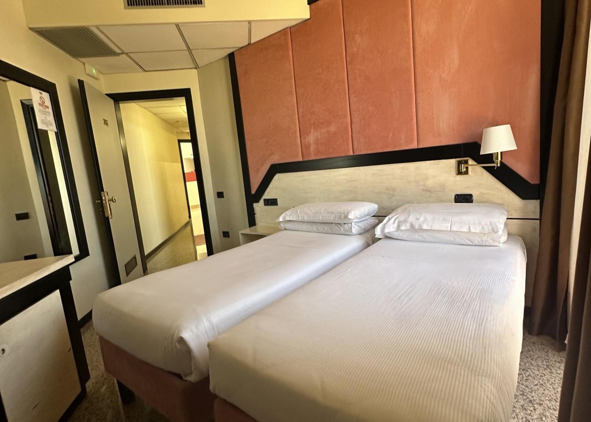 Hotel Diamante Corbetta Bagian luar foto