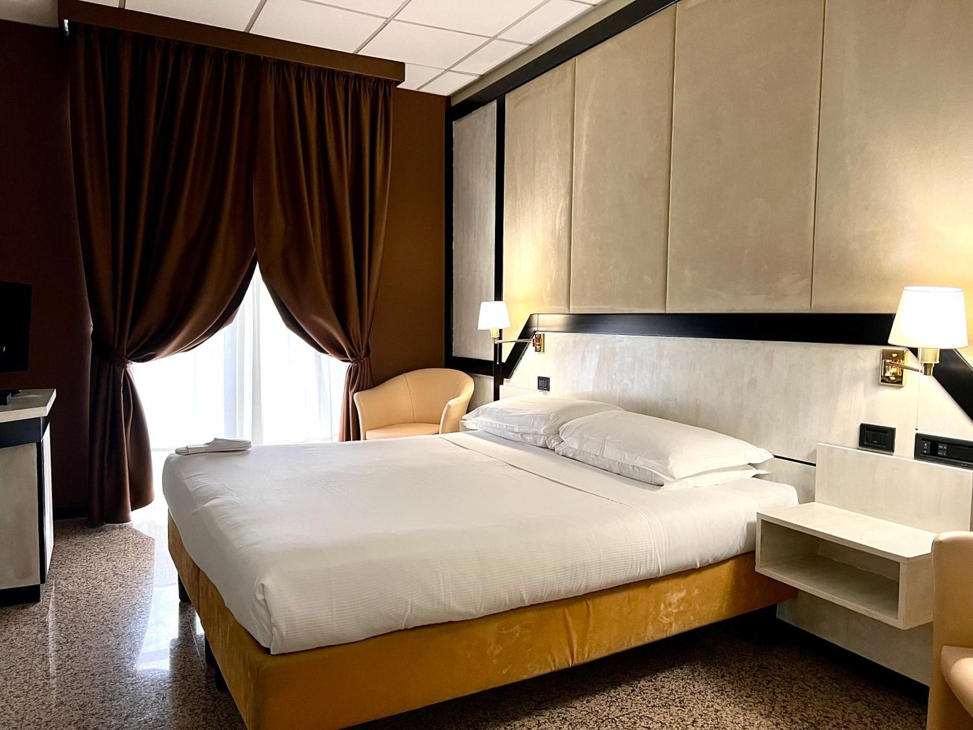 Hotel Diamante Corbetta Bagian luar foto