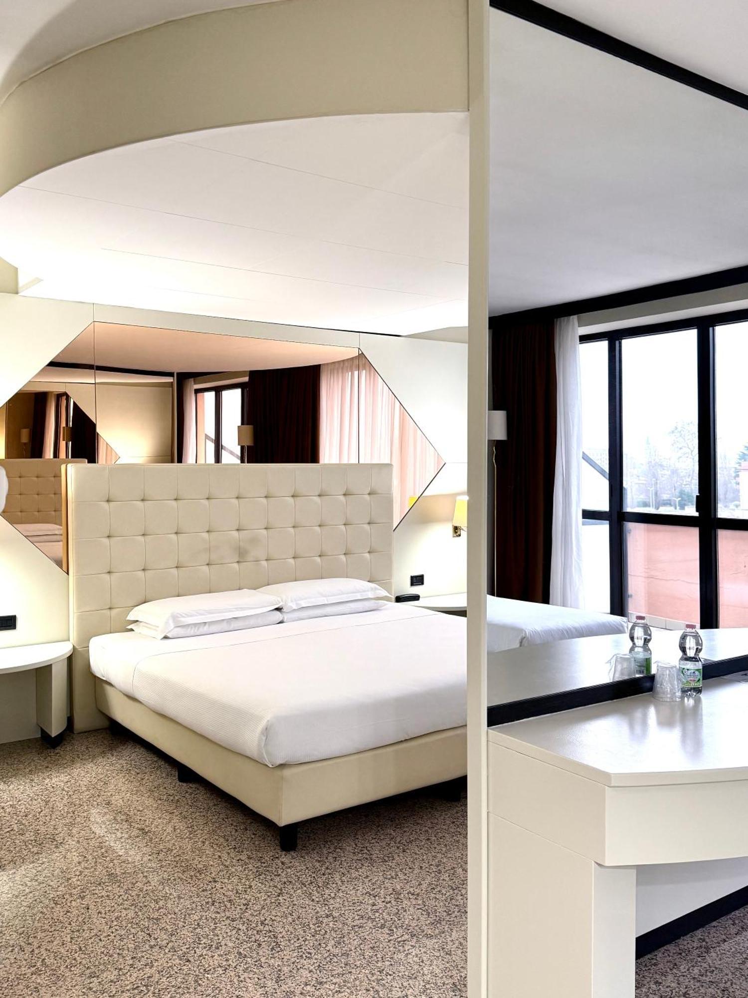 Hotel Diamante Corbetta Bagian luar foto