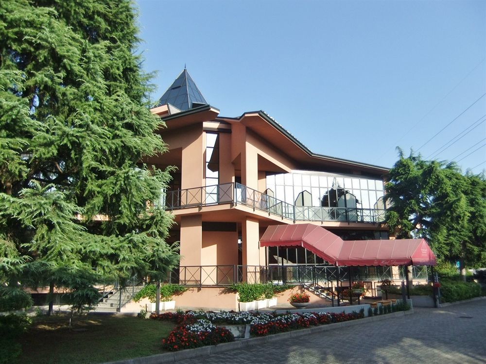 Hotel Diamante Corbetta Bagian luar foto